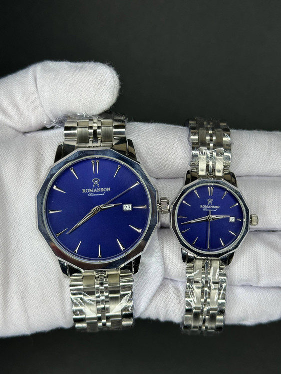 ساعت طرح کرنو ست مردانه و زنانه رومانسون آبی سیلور