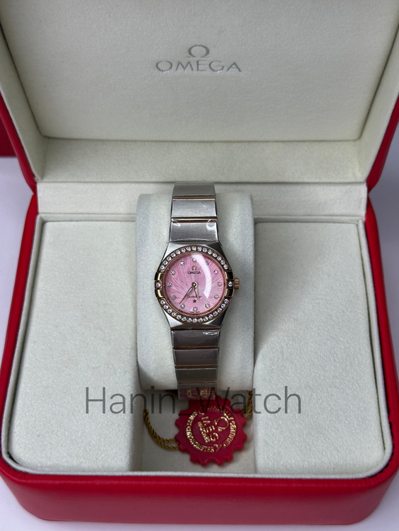 ساعت مچی امگا کانسلیشن صفحه صورتی بند استیل دورنگین